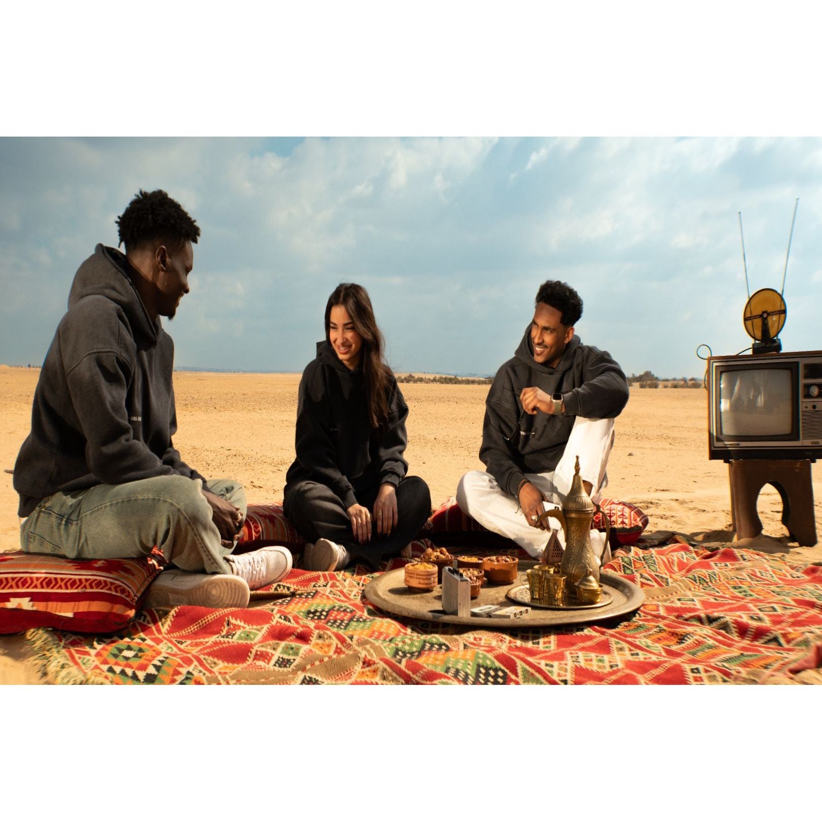 Nomad Armour – Washed Fabric Hoodie