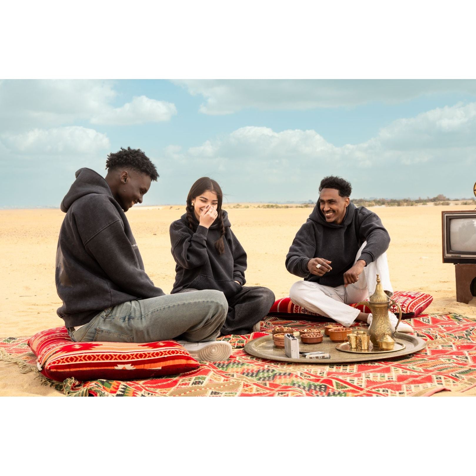 Nomad Armour – Washed Fabric Hoodie