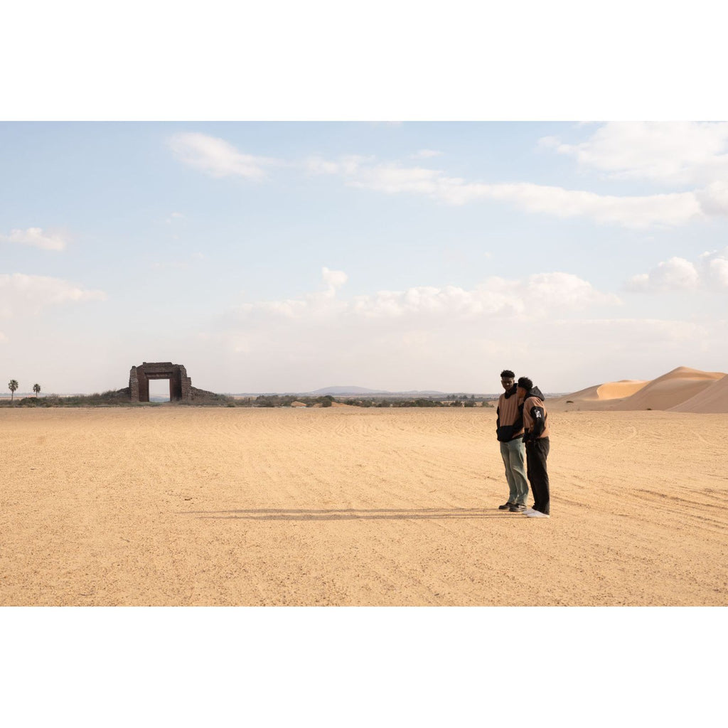 Nomad Armour – Sleeve-Cut Hoodie